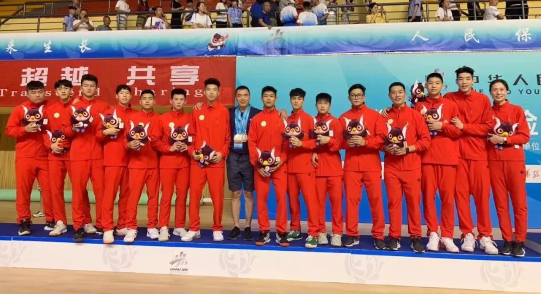 如何在篮球训练营中改善比赛策略?_1